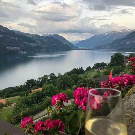 Traumhaftes Chalet Mit Seesicht Krattigen Exteriör bild