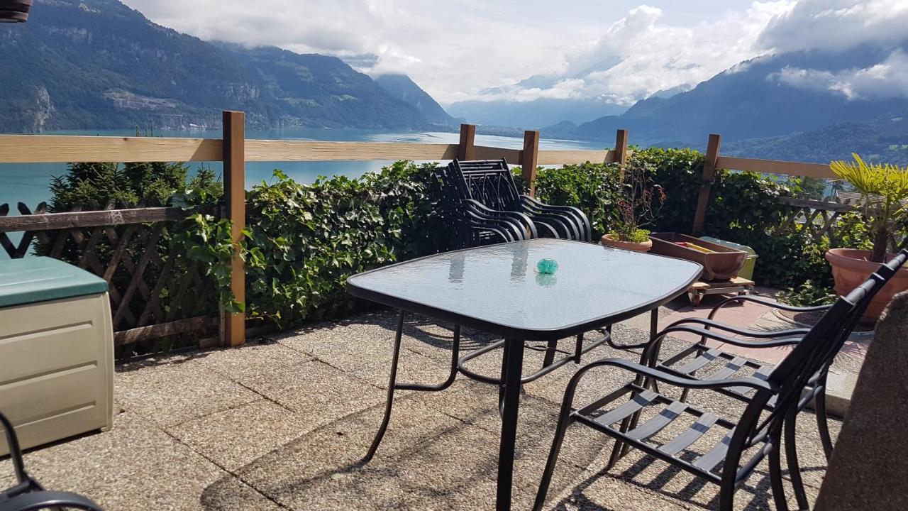 Traumhaftes Chalet Mit Seesicht Krattigen Exteriör bild