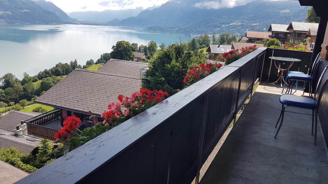 Traumhaftes Chalet Mit Seesicht Krattigen Exteriör bild